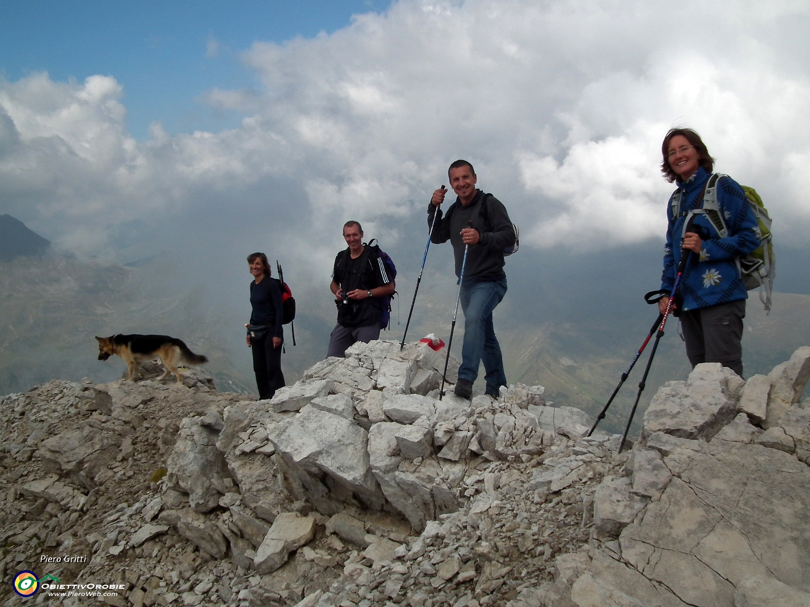 02 Sul sentiero 'Variante alpinistica' per il Pizzo Arera.jpg